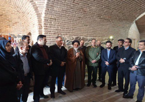 نمایشگاه صنایع‌دستی و سوغات محلی به مناسبت ایام‌الله دهه مبارک فجر انقلاب اسلامی در محل کاروانسرای تاریخی کوهاب نطنز افتتاح شد