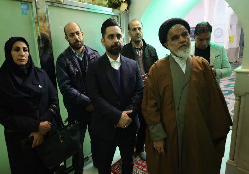 بازدید معاون استاندار از امامزاده شاه سلطان حسین(ع) نطنز