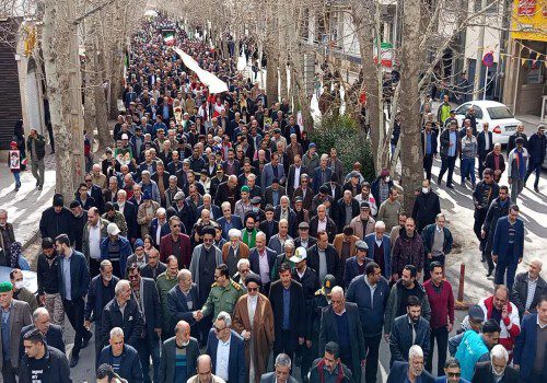 خروش دشمن‌شکن نطنزی‌ها در سالگرد انقلاب